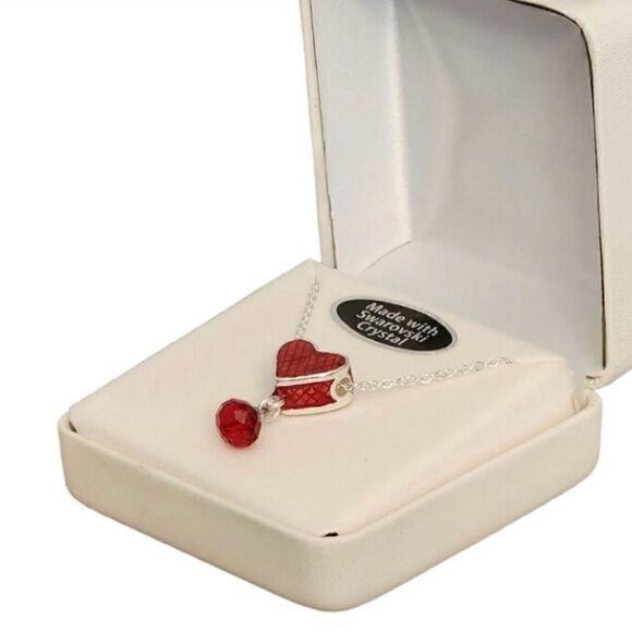 🎁heart shaped Swarovski Crystal Ruby red necklace pendant 💥 - Picture 7 of 7